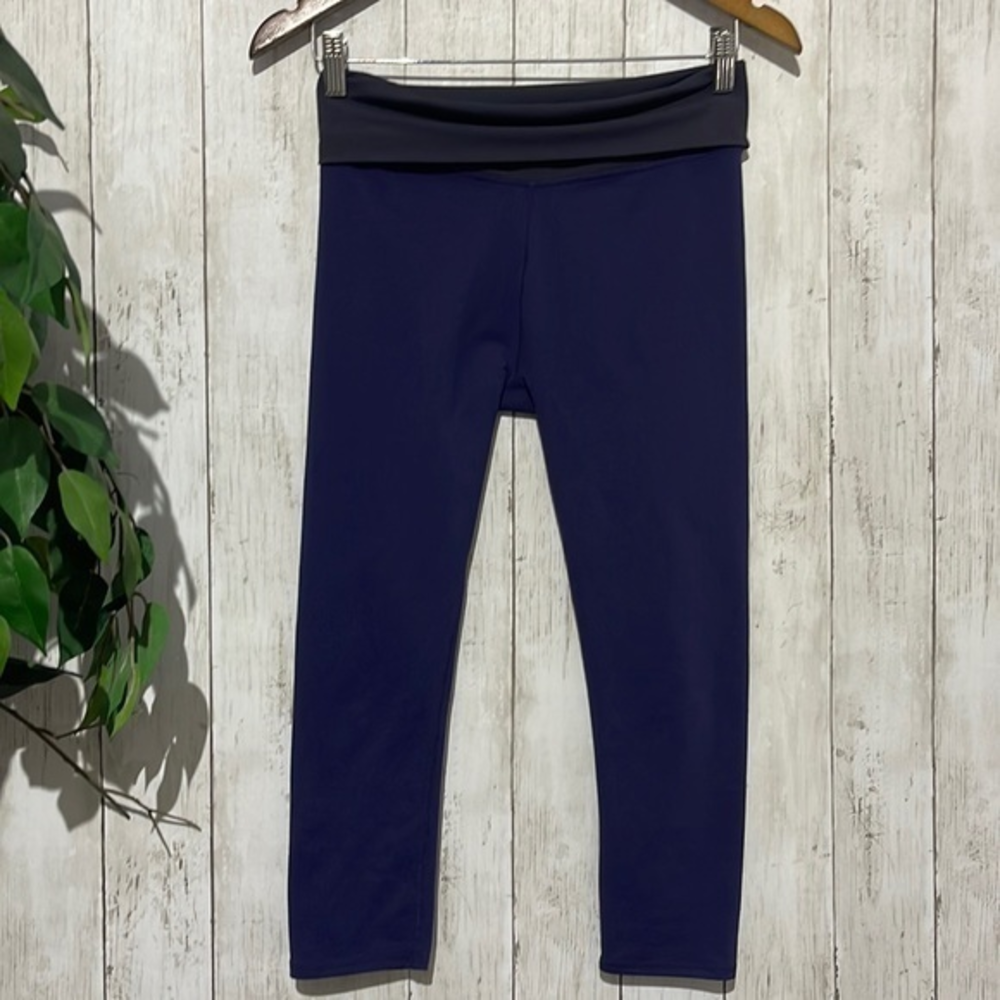 Fabletics XS Capri Leggings Womens Navy Blue Gray Foldover Waist 394925-46-XS